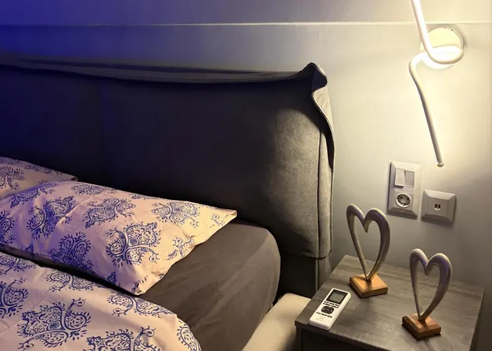 New Renovated Stylisch In Corfu Town דירה