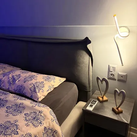 New Renovated Stylisch In Corfu Town דירה